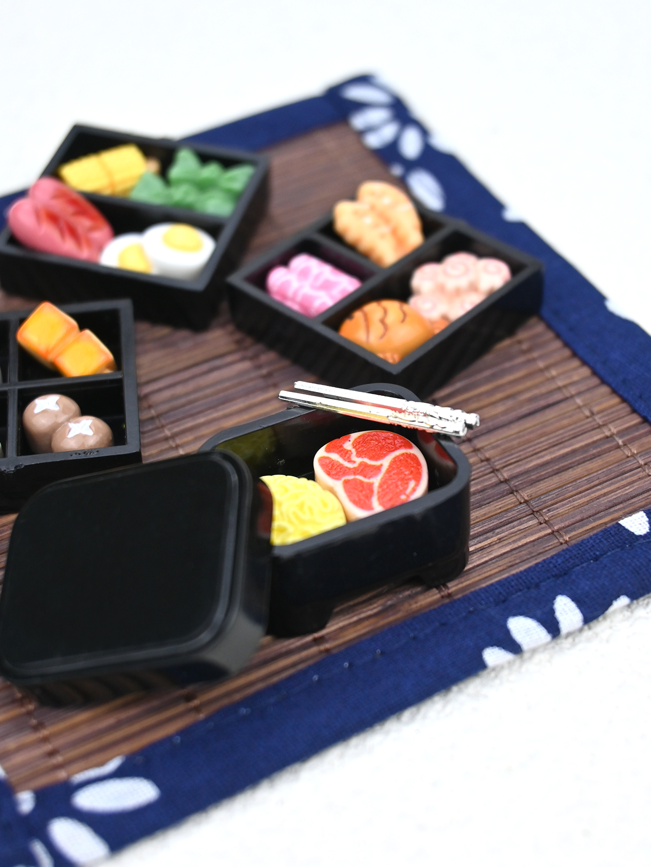 A Miniature Japanese Bento Sce - Japanese Lifestyle Gifts incelemesi ve fiyatı